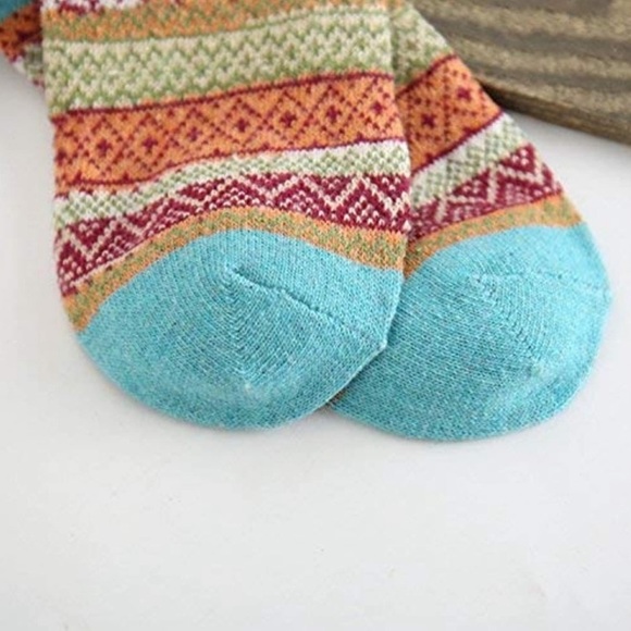 🆕️ 5 Pairs Wool Vintage Soft Cabin Warm Socks - Picture 5 of 7